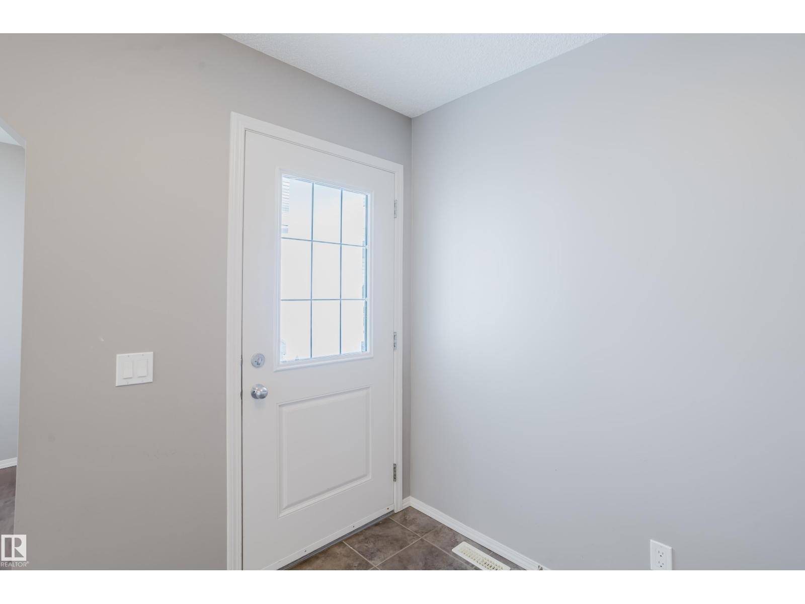 14009 164 AV NW - 18