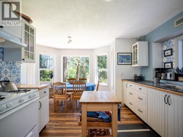 2902 ARBUTUS LANE, Savary Island