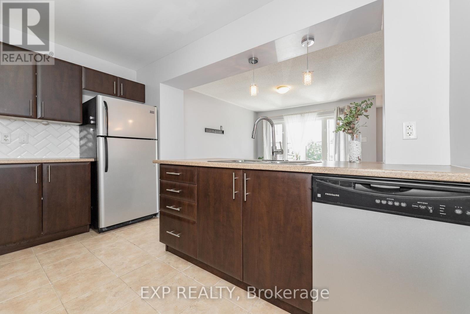 2 Bed, 2 Bath House for Rent in Ottawa – 960 MESSOR CRESCENT, Ottawa – MLS# X13535920 - Image 13
