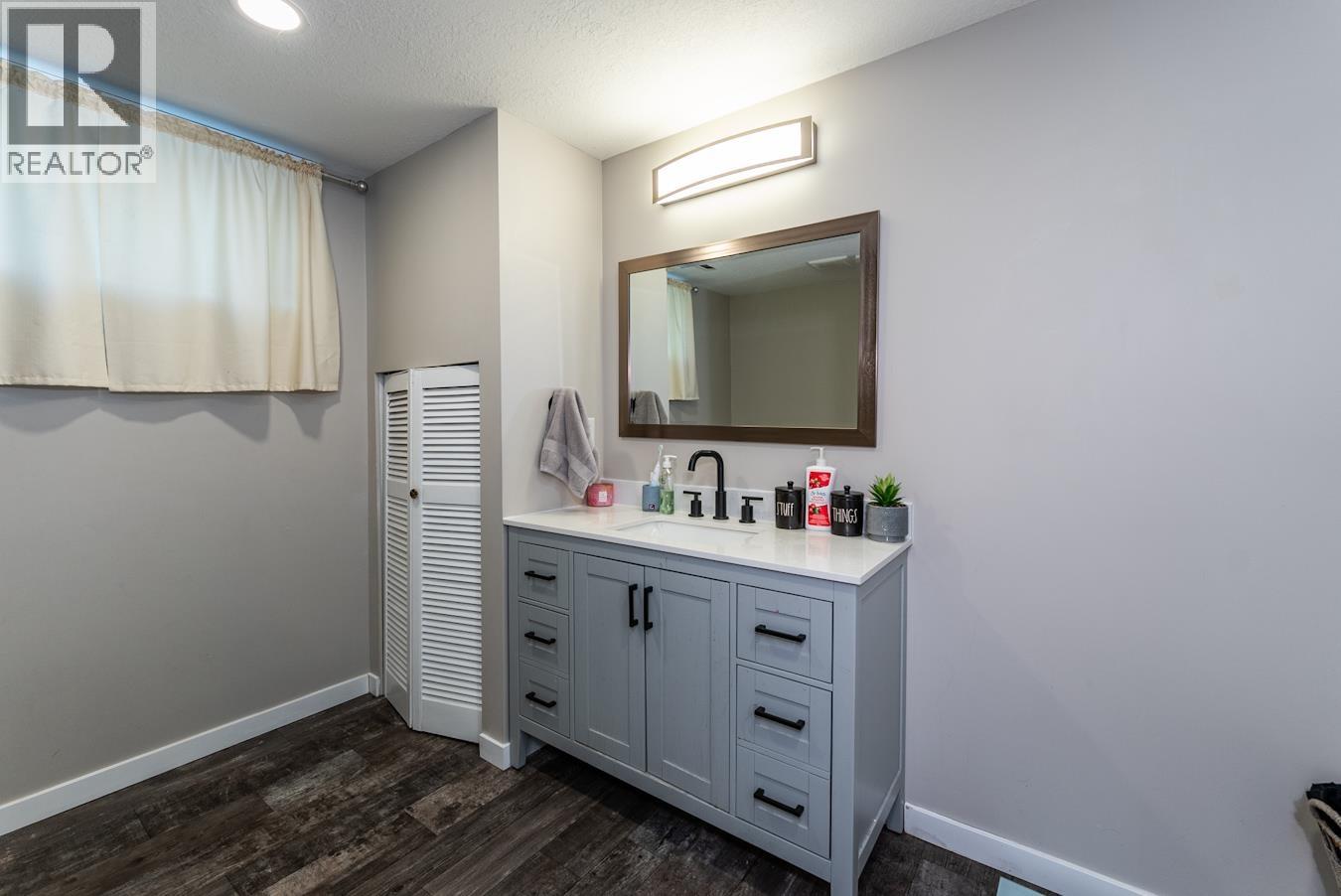 2430 PROGRESS ROAD - 27