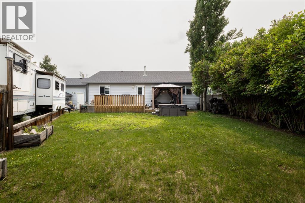4510 60 Avenue — photo 9