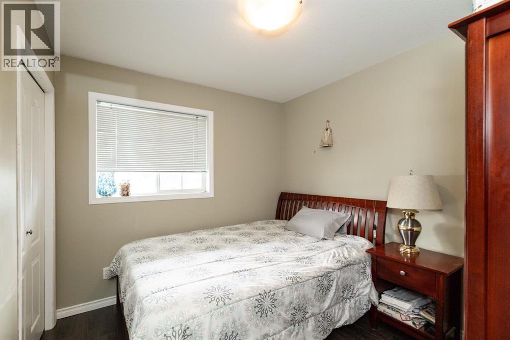 4510 60 Avenue — photo 34