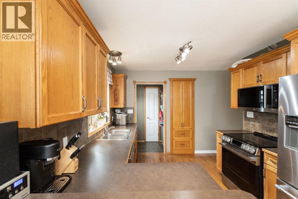 4510 60 Avenue — photo 25