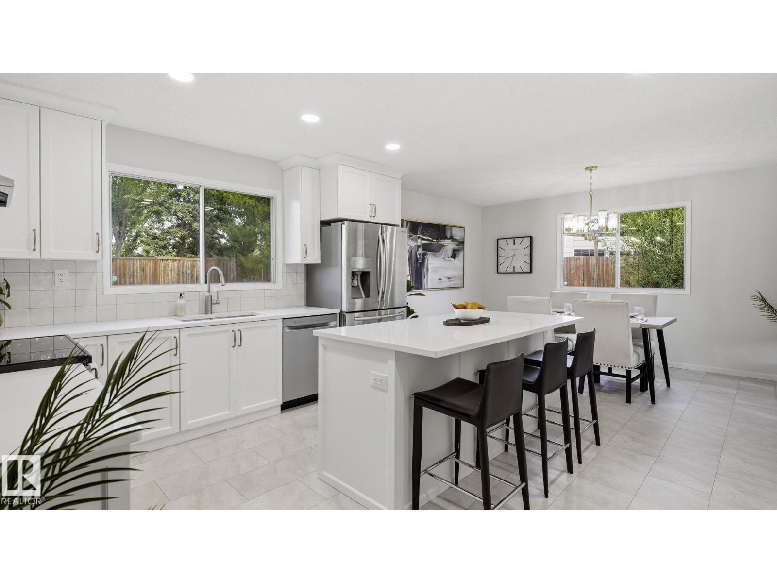 2723 83 ST NW - 5