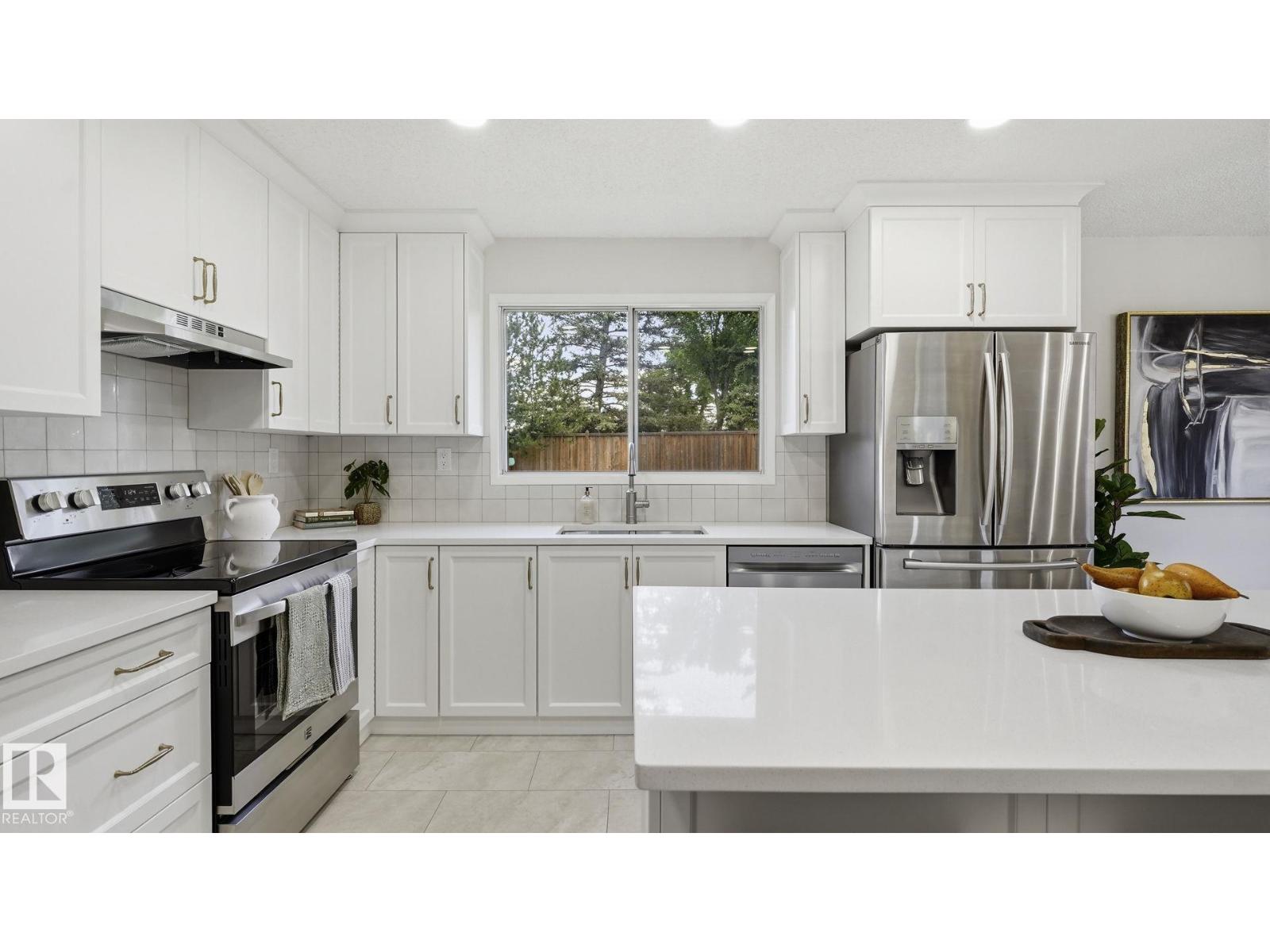 2723 83 ST NW - 6