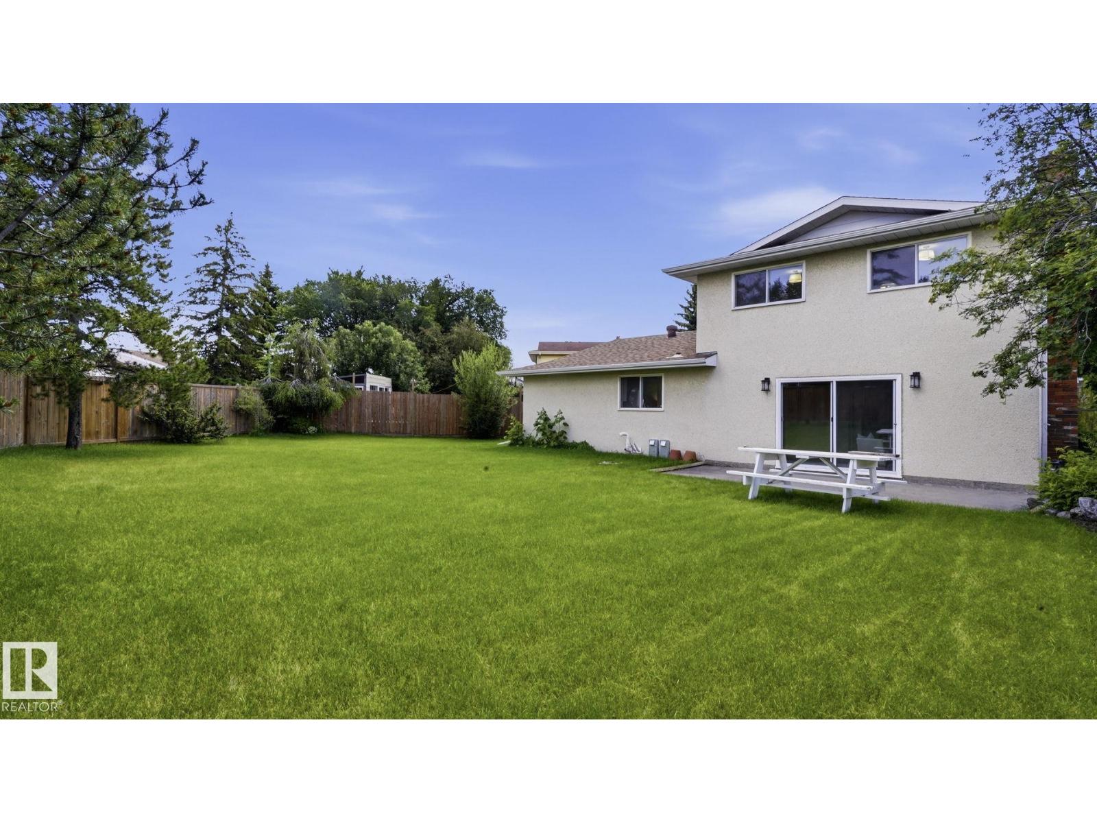 2723 83 ST NW - 25