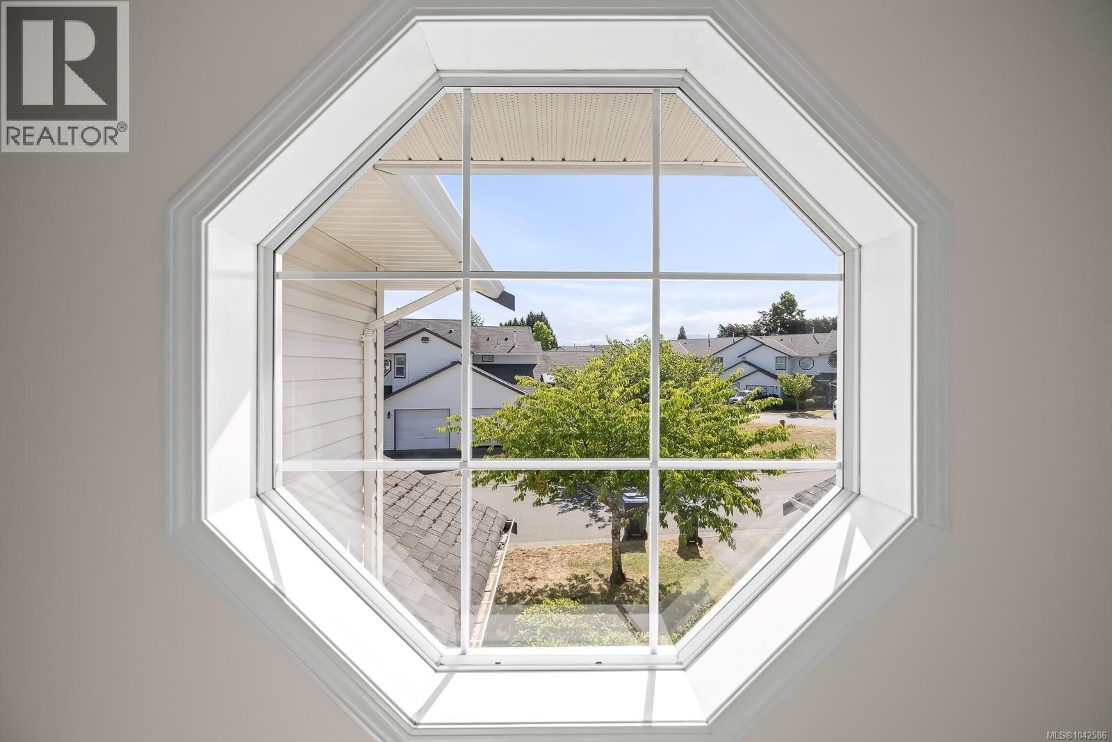 36 2160 Hawk Dr, Courtenay