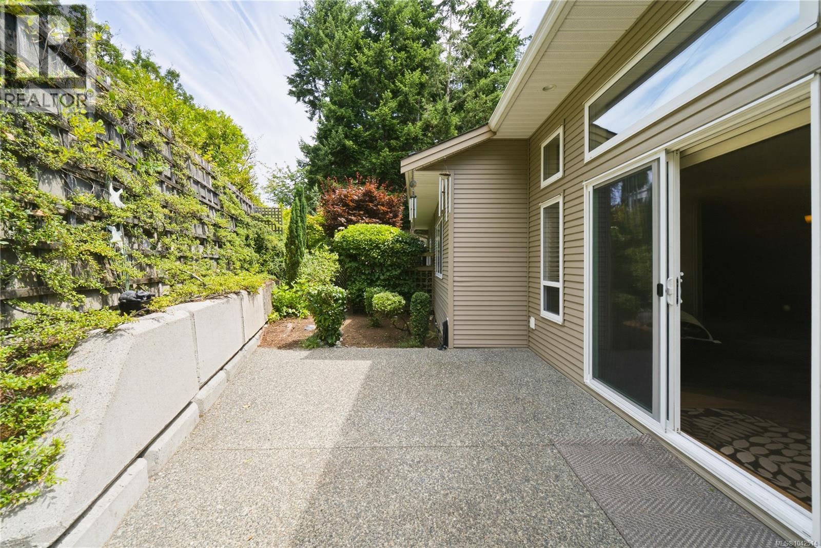 101 6281 Pleasant Ridge Pl, Nanaimo