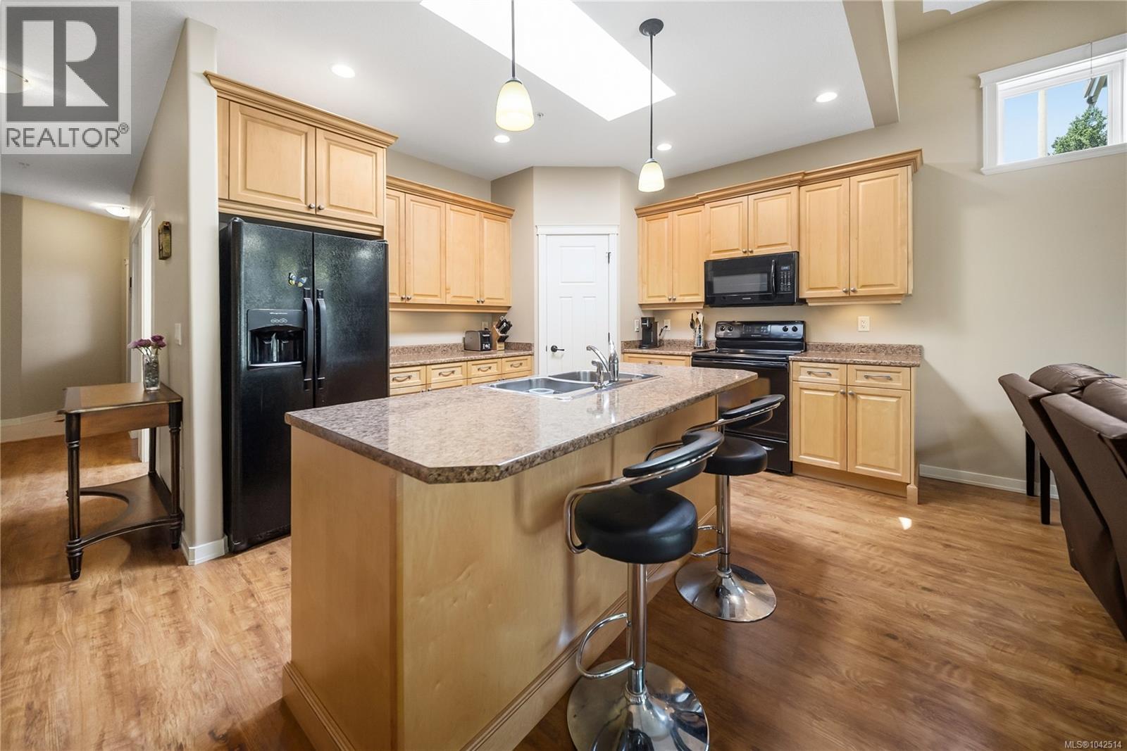 101 6281 Pleasant Ridge Pl, Nanaimo