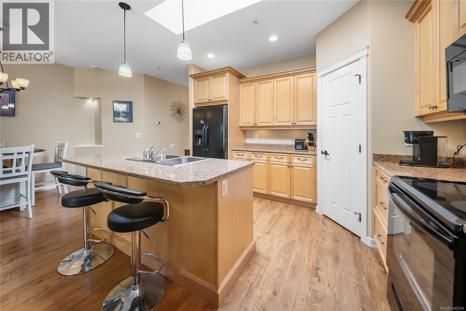 101 6281 Pleasant Ridge Pl, Nanaimo