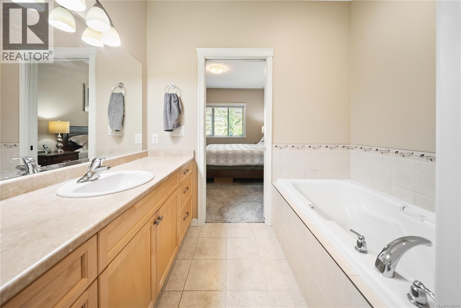 101 6281 Pleasant Ridge Pl, Nanaimo
