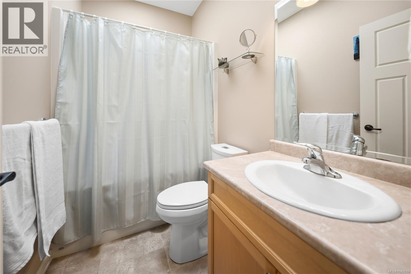101 6281 Pleasant Ridge Pl, Nanaimo