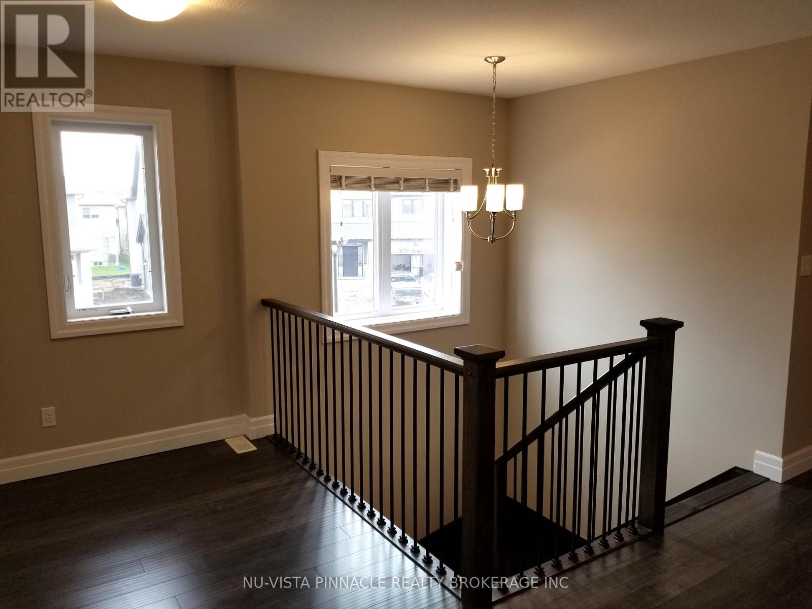 3074 TURNER CRESCENT - 14