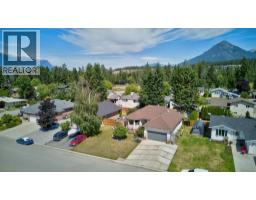 1505 Cedar Street, Golden, BC V0A1H6 Photo 63