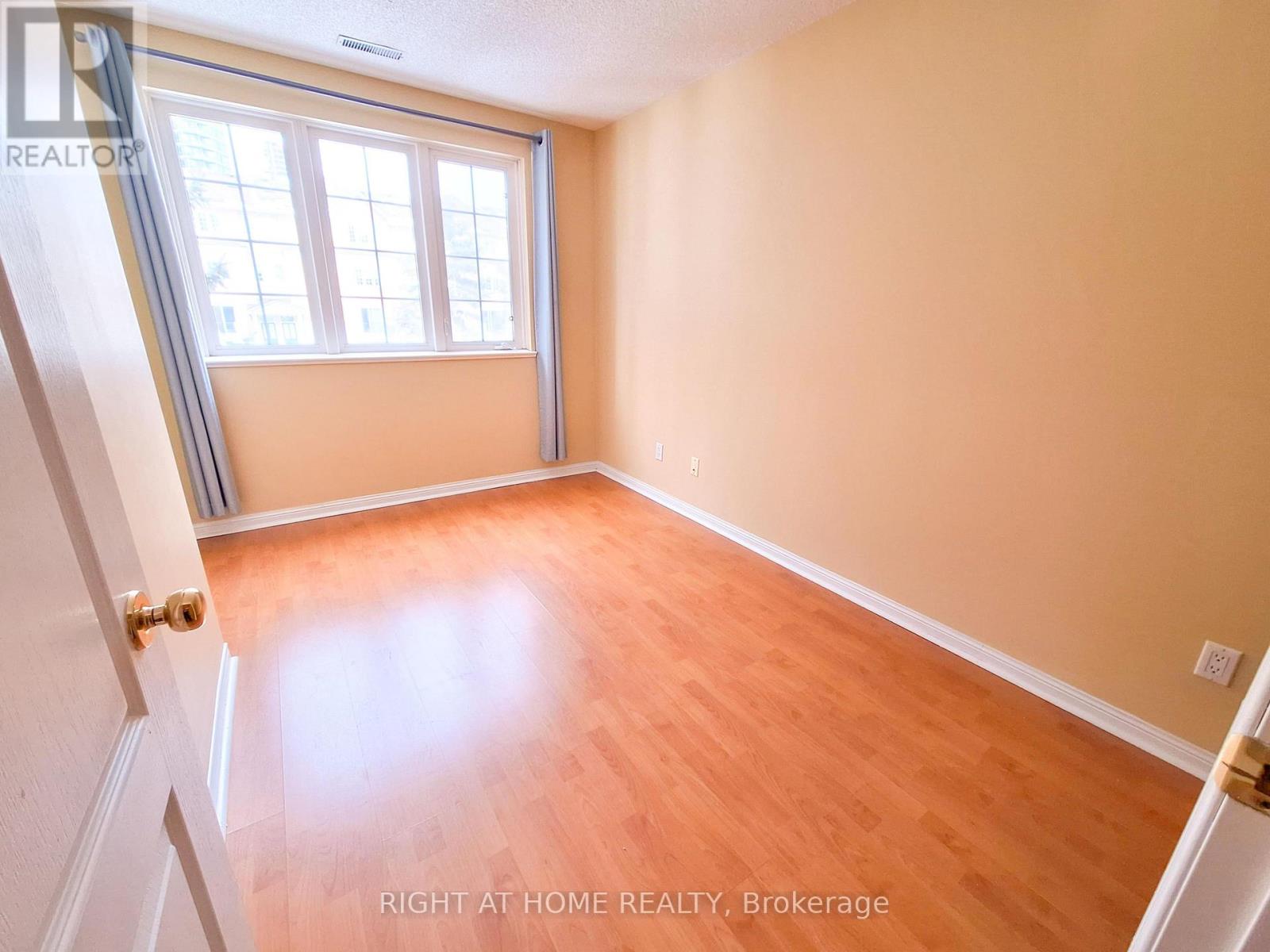 821 GRANDVIEW WAY - Image 27