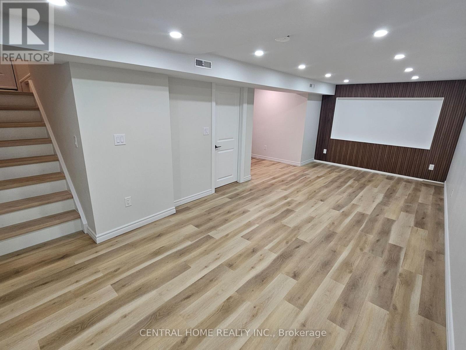 137 WILLOW LANE - 14