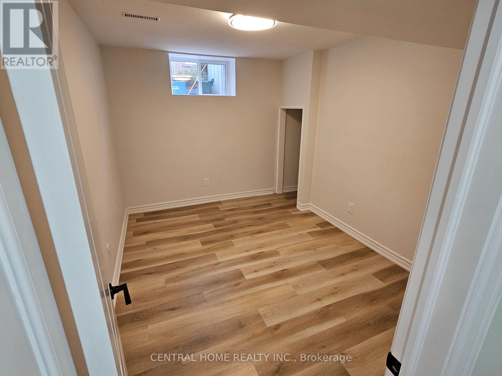 137 WILLOW LANE - 16