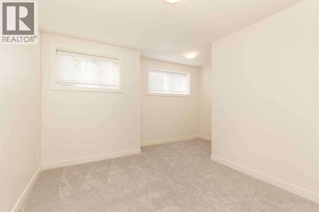 78 Sunridge Boulevard W - 21