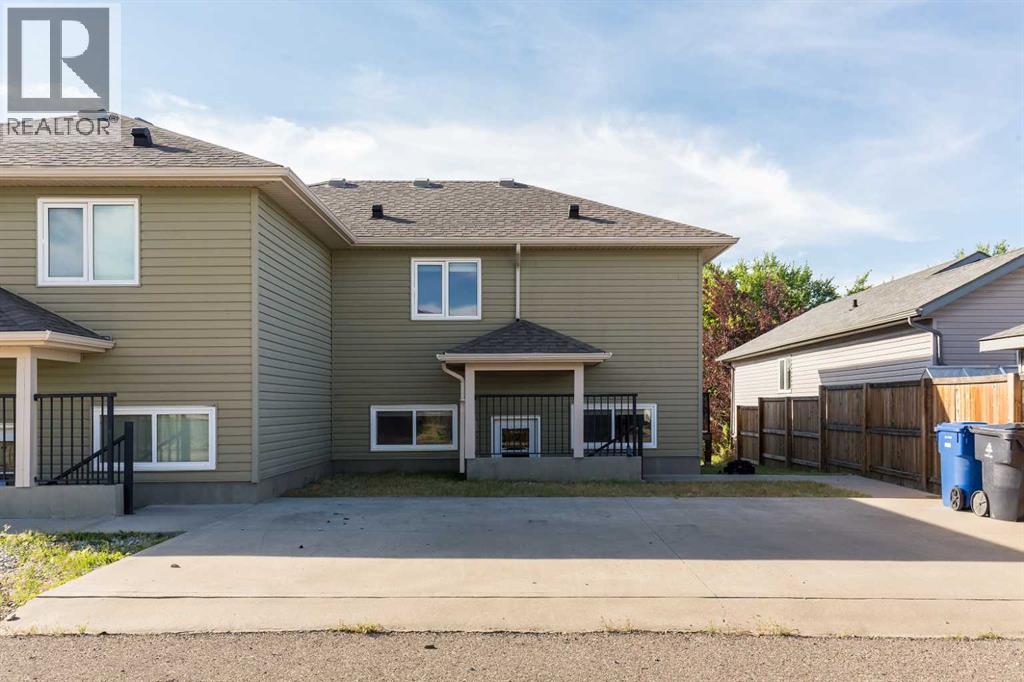 78 Sunridge Boulevard W - 32