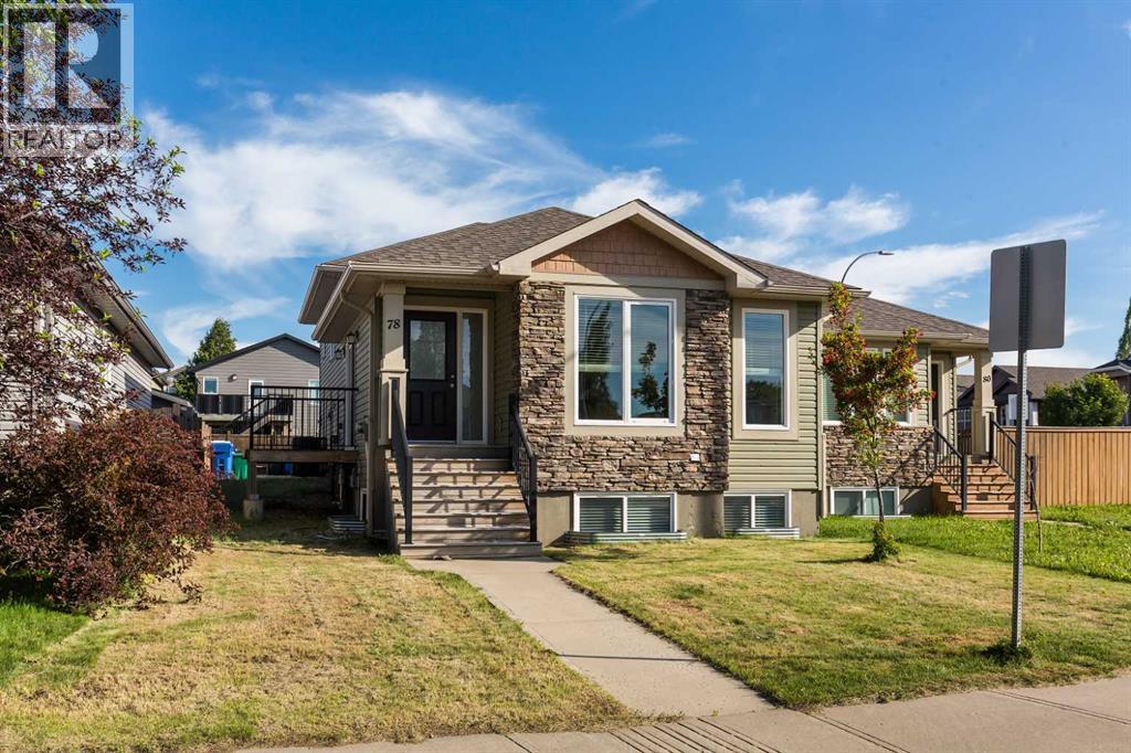 78 Sunridge Boulevard W - 1