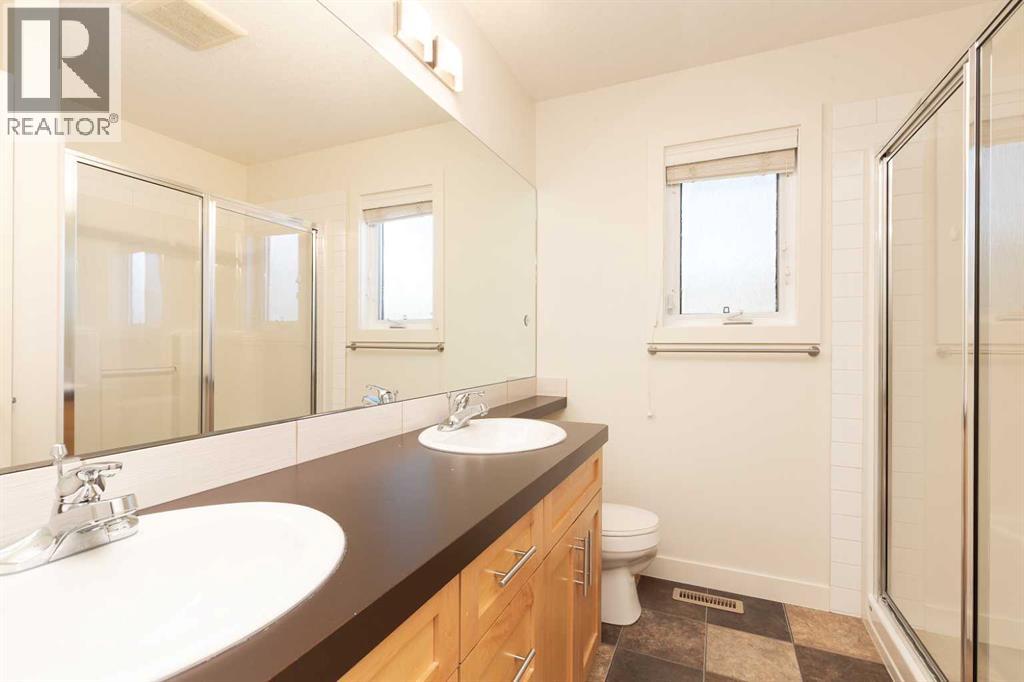 78 Sunridge Boulevard W - 14