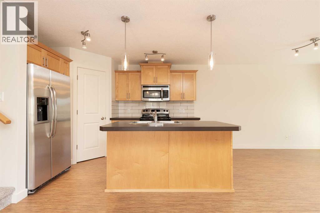 78 Sunridge Boulevard W - 7