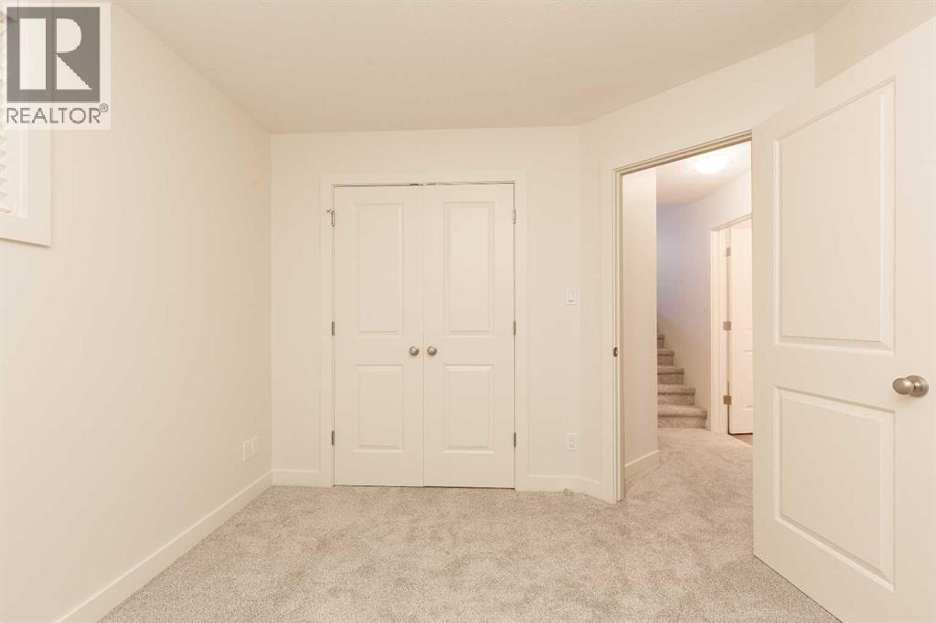 78 Sunridge Boulevard W - 25