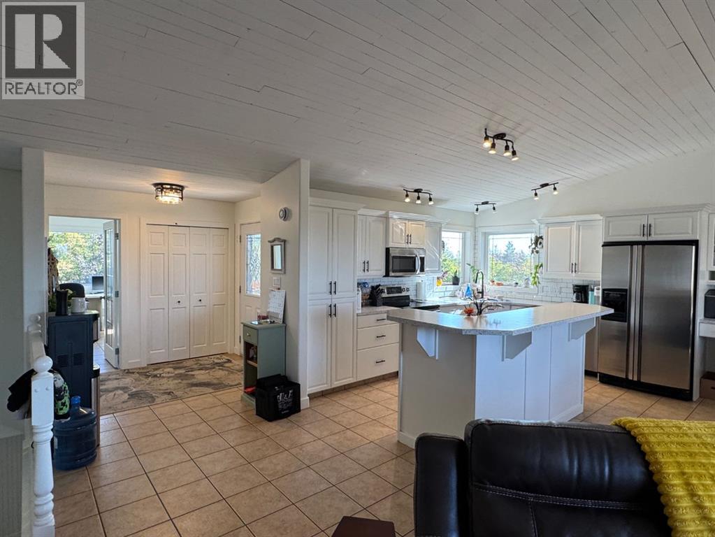 814042 HWY 2 - 12
