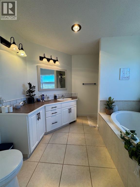 814042 HWY 2 - 21