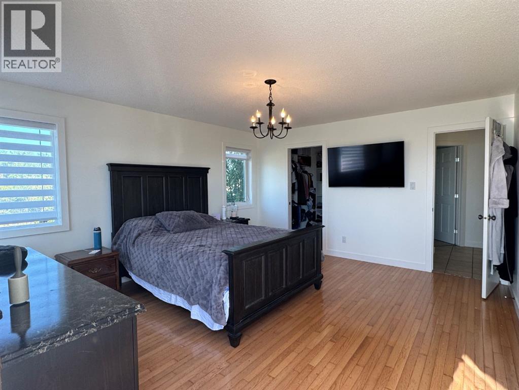 814042 HWY 2 - 24