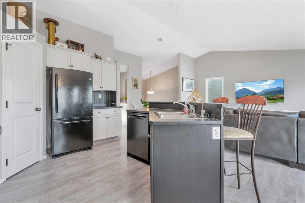 Listing photo – 121 Wilkinson Circle, Sylvan Lake