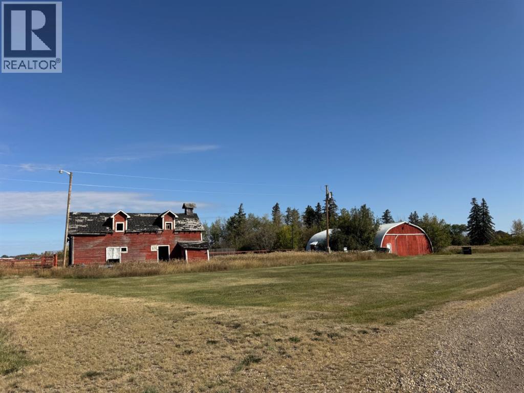 814042 HWY 2 - 44