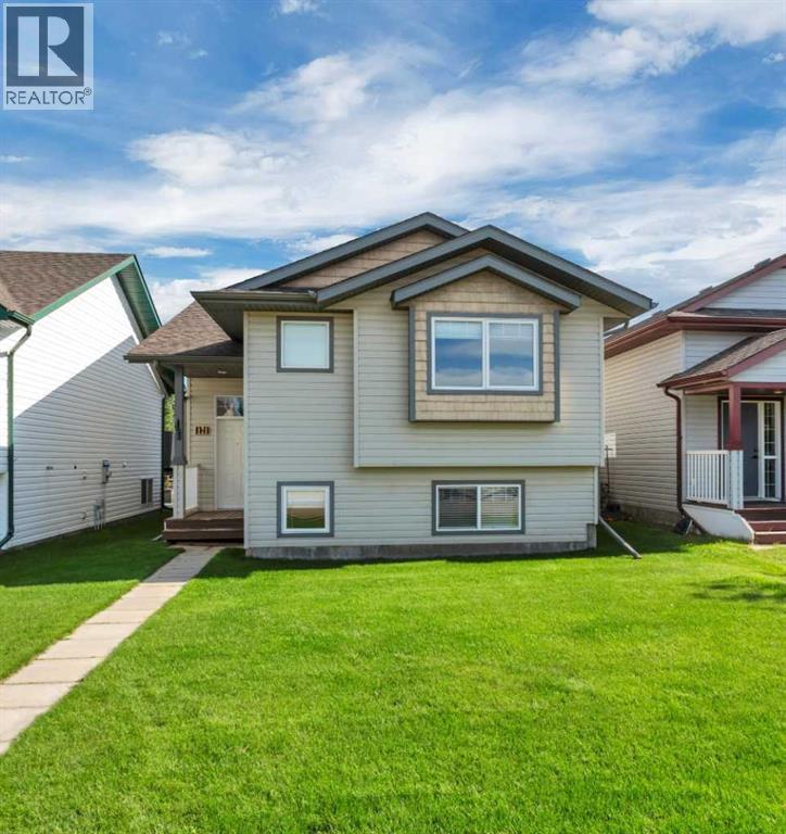 Listing photo – 121 Wilkinson Circle, Sylvan Lake