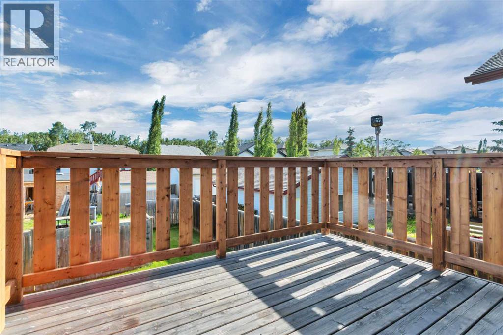 Listing photo – 121 Wilkinson Circle, Sylvan Lake