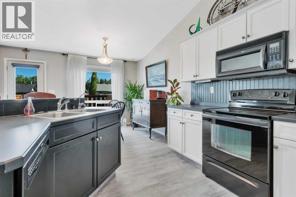 Listing photo – 121 Wilkinson Circle, Sylvan Lake