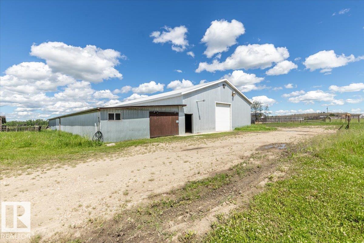 32052 Twp Rd 452 — photo 34