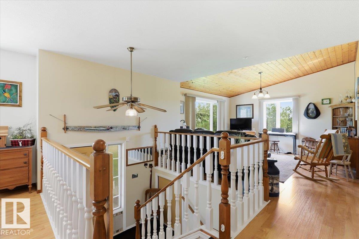 32052 Twp Rd 452 — photo 8