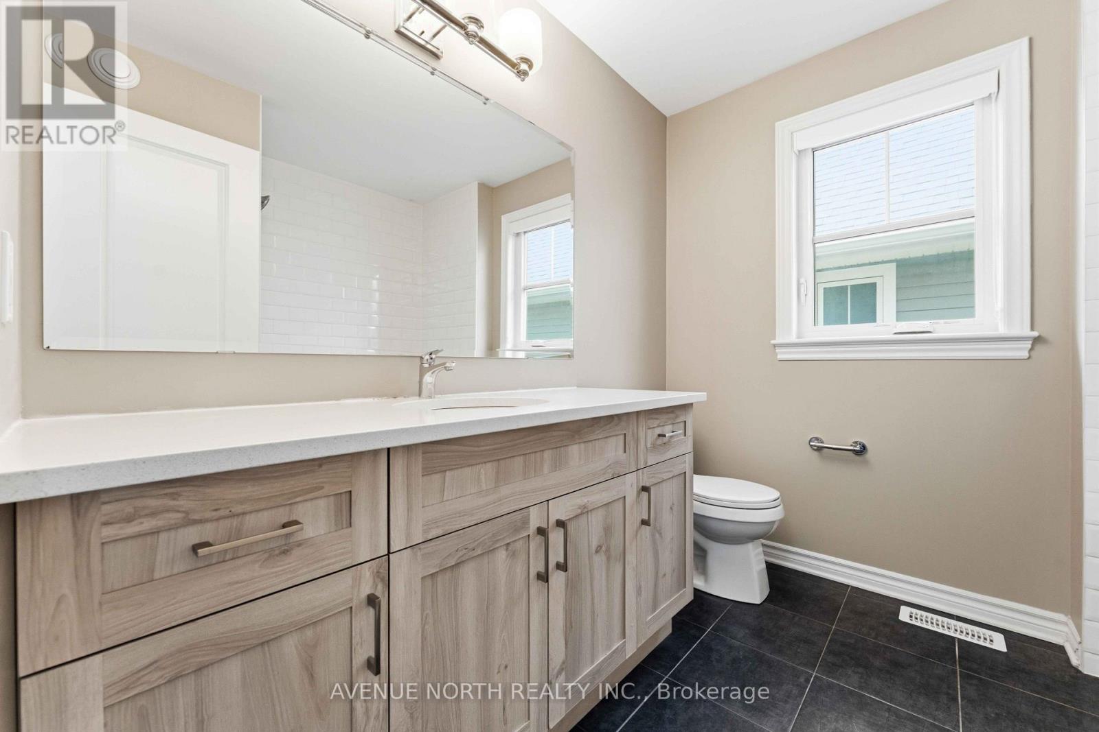 3 Bed, 3 Bath House for Sale in Ottawa – 881 ANTONIO FARLEY STREET, Ottawa – MLS# X13536050 - Image 20