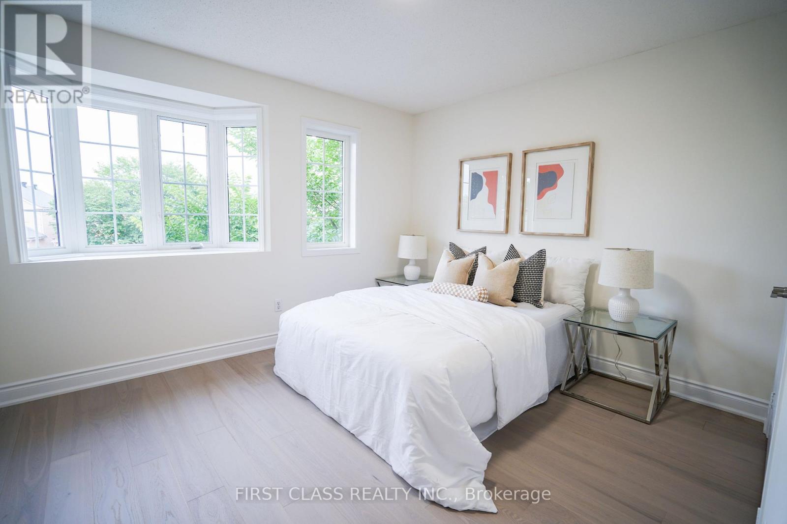 153 SHEPTON WAY - 11