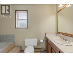 718 Isle View Pl, Nanaimo, BC V9V1B4 Photo 31