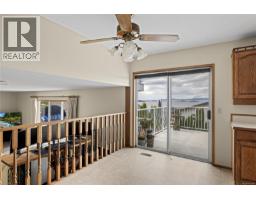 Kitchen - 718 Isle View Pl, Nanaimo, BC V9V1B4 Photo 17