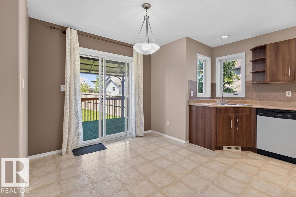 4720 204 ST NW - 13
