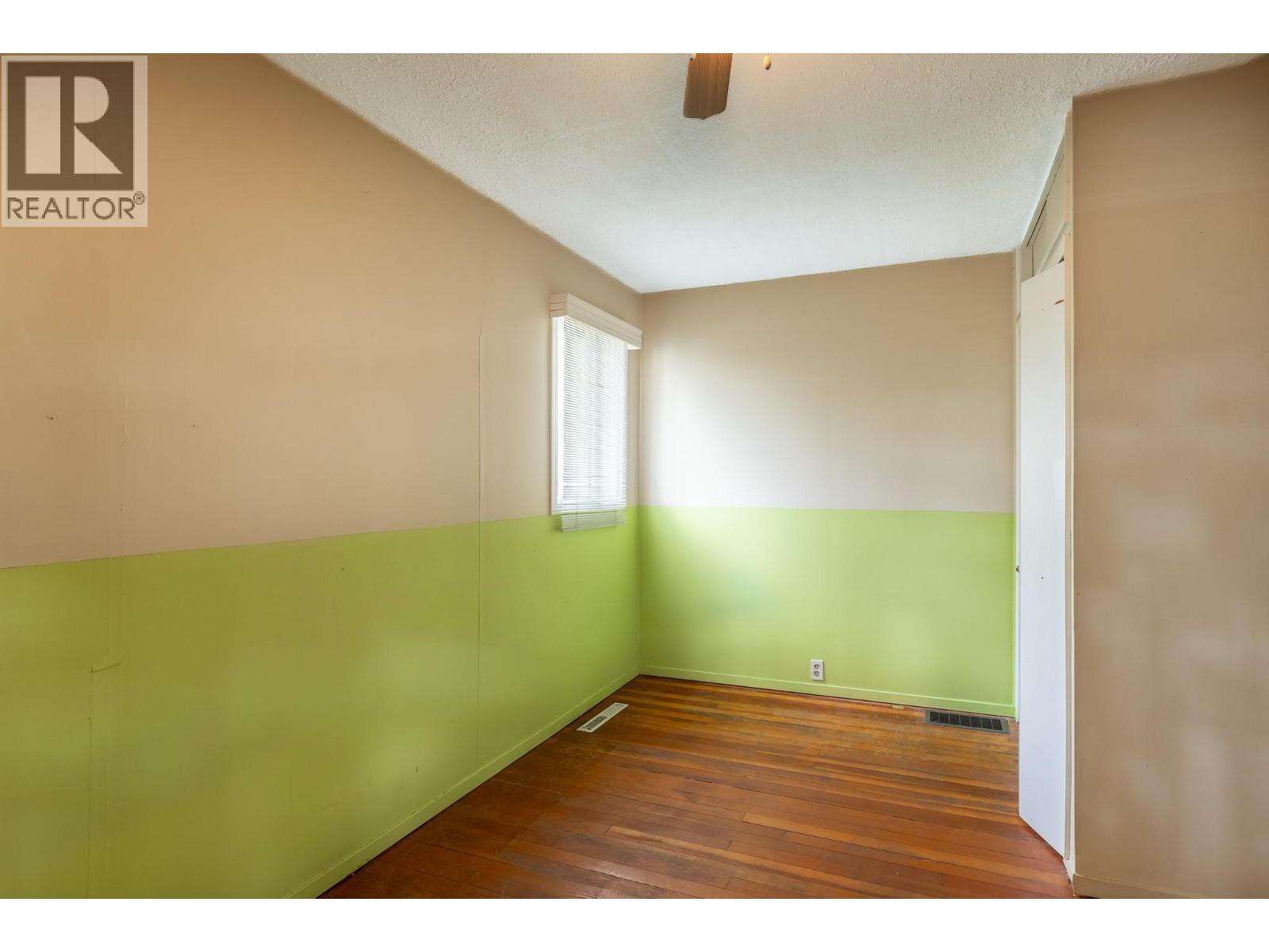 3905 26 Street - 23