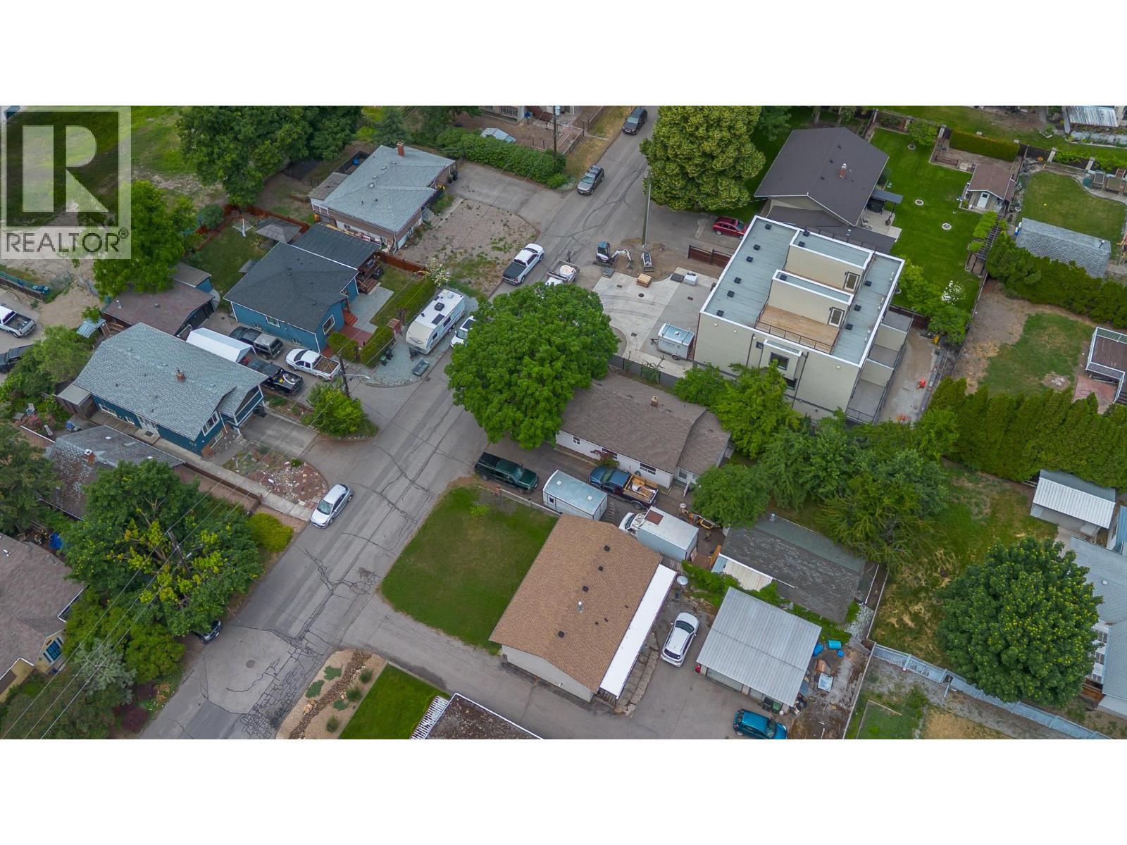 3905 26 Street - 36