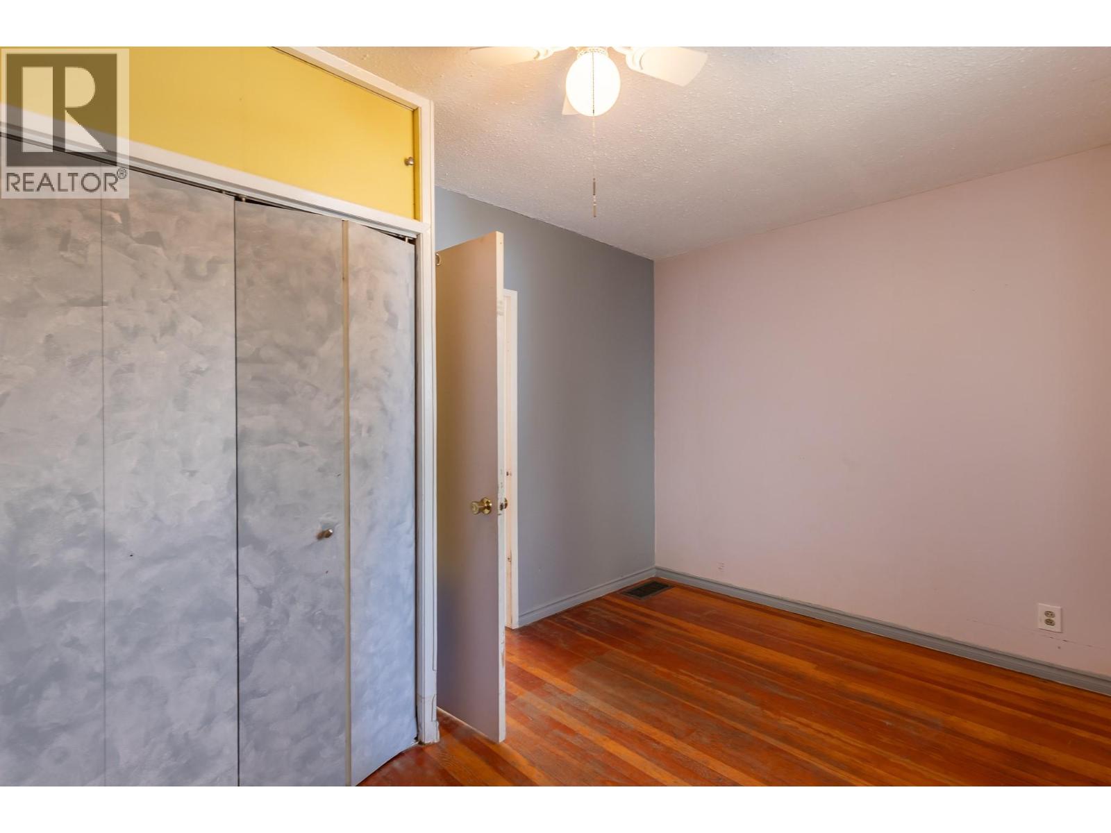 3905 26 Street - 21