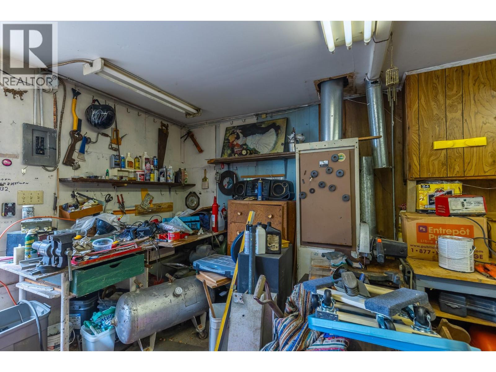 3905 26 Street - 42