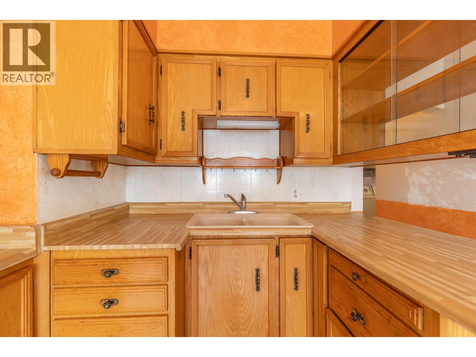 3905 26 Street - 15