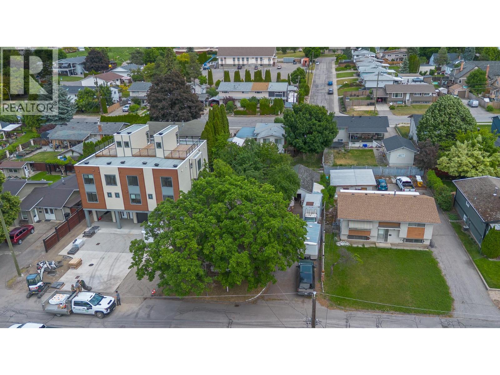 3905 26 Street - 5