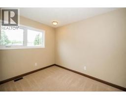 Bedroom - 6606 44 Avenue, Camrose, AB T4V2T9 Photo 10