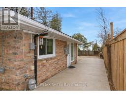 54 Homewood Avenue, Wasaga Beach, ON L9Z2M2 Photo 11